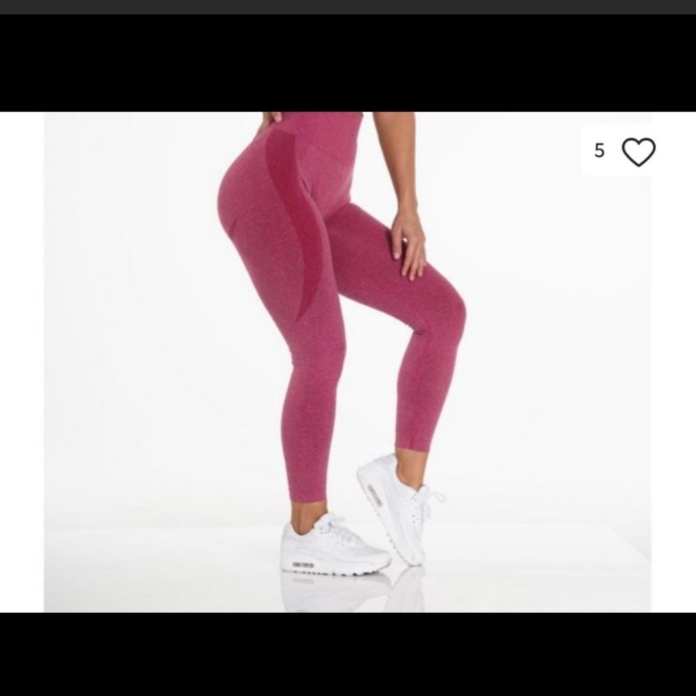 NVGTN Women's High-Waist Seamless Leggings in Raspberry Pink